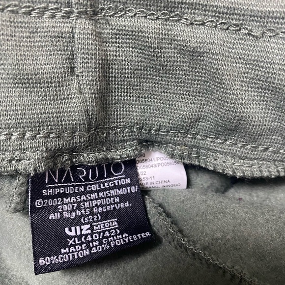 New solid jogger pants with string. - Picture 5 of 9